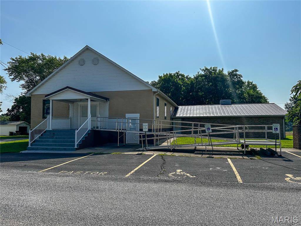 304 N 5th ST, Ava, IL 62907