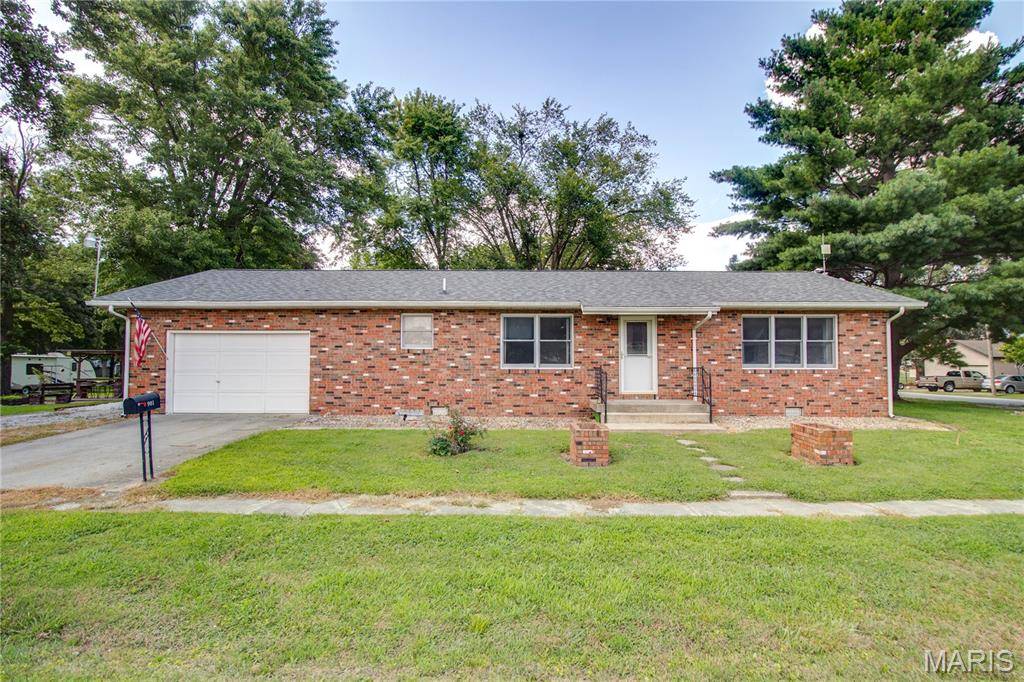 901 Mulberry ST, Greenfield, IL 62044