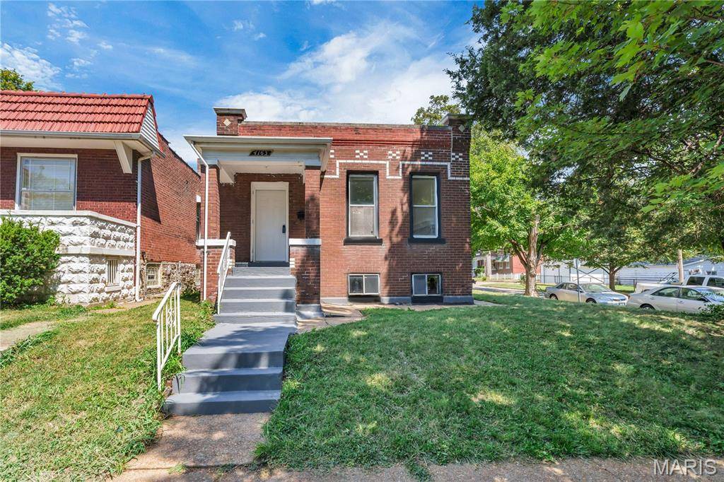 4163 Walsh ST, St Louis, MO 63116
