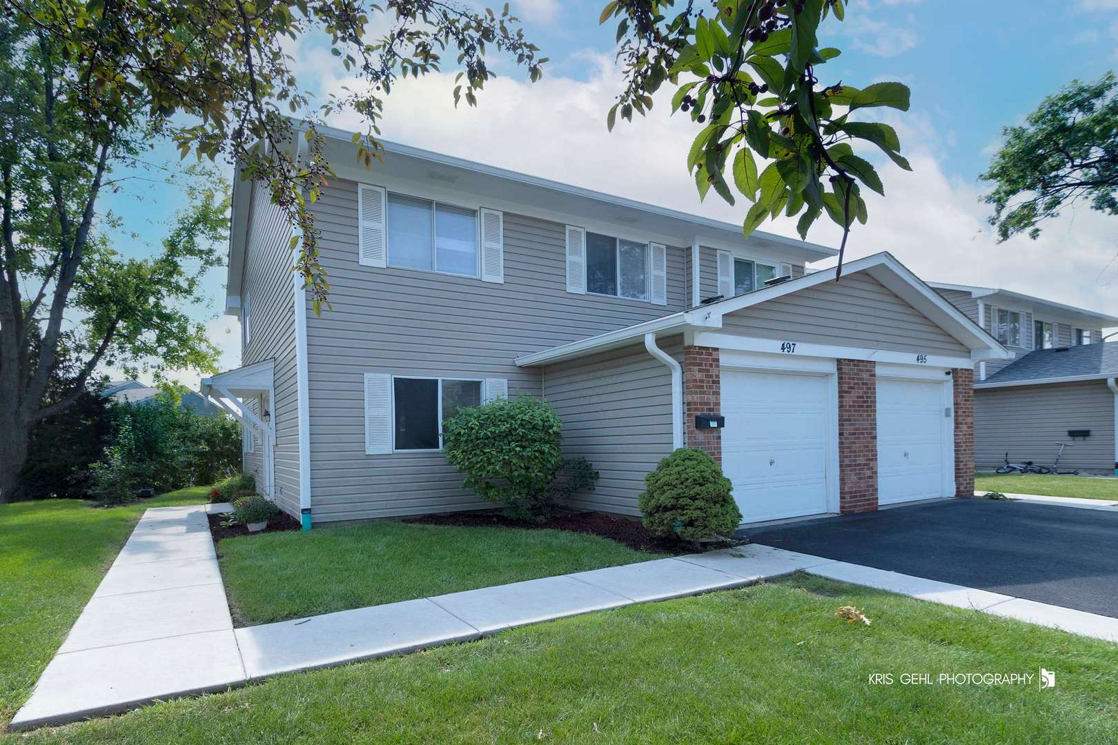 497 Dakota CT, Carol Stream, IL 60188