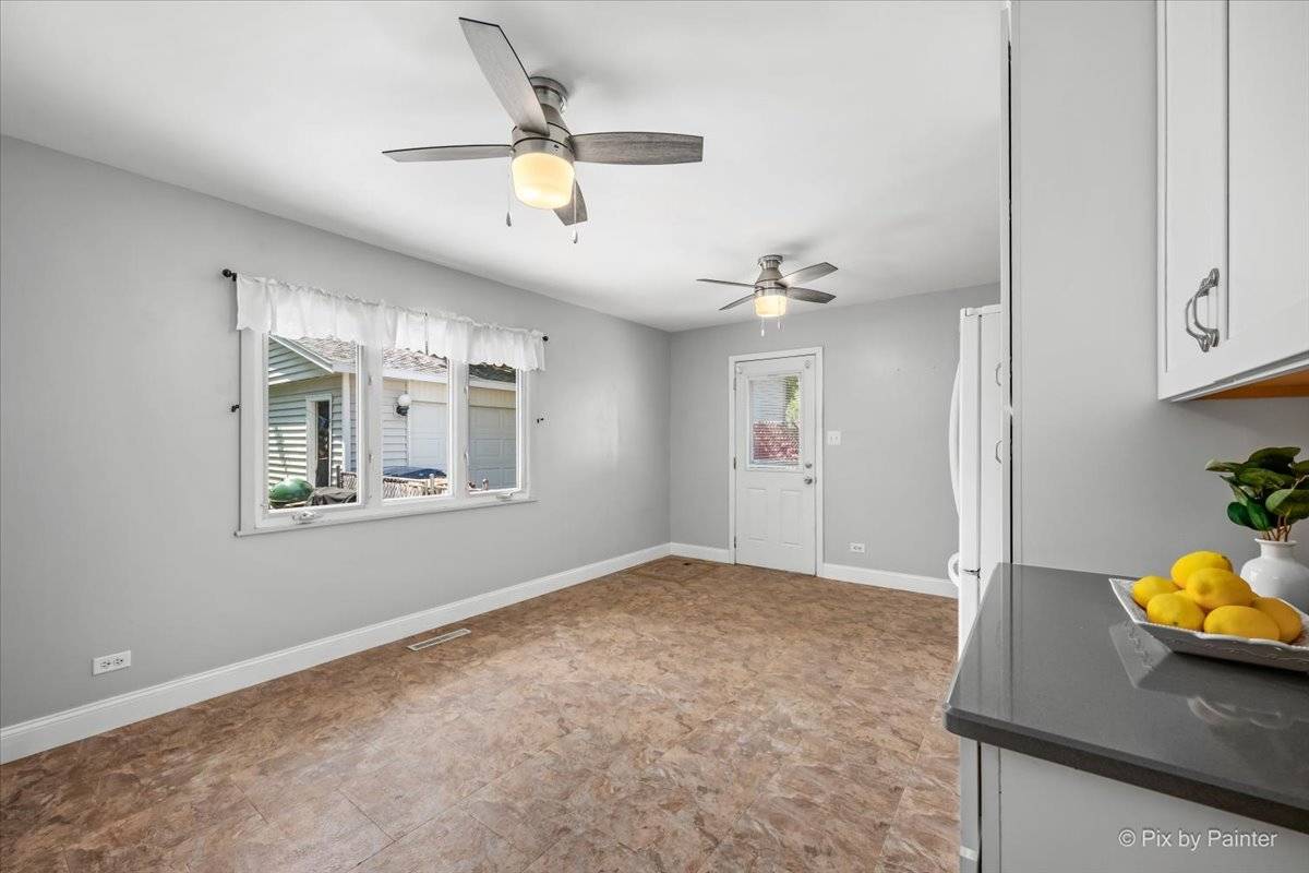 303 Mark AVE, Glendale Heights, IL 60139