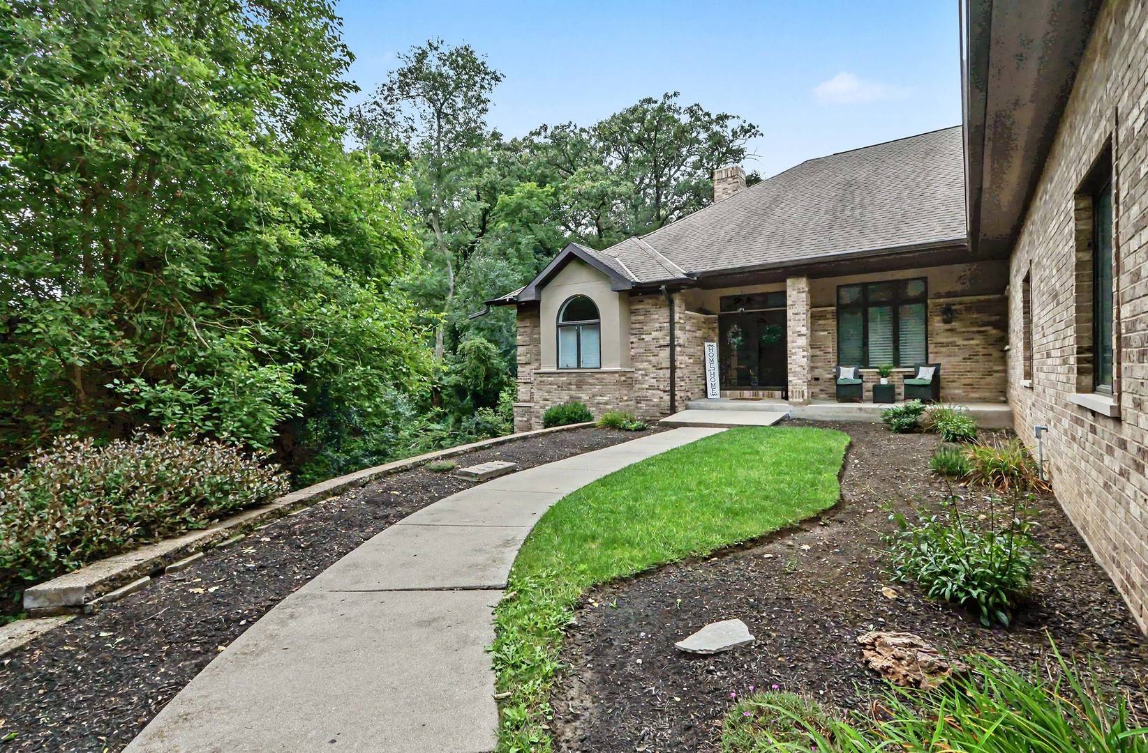 2900 Bridle CT, Lake Geneva, WI 53147