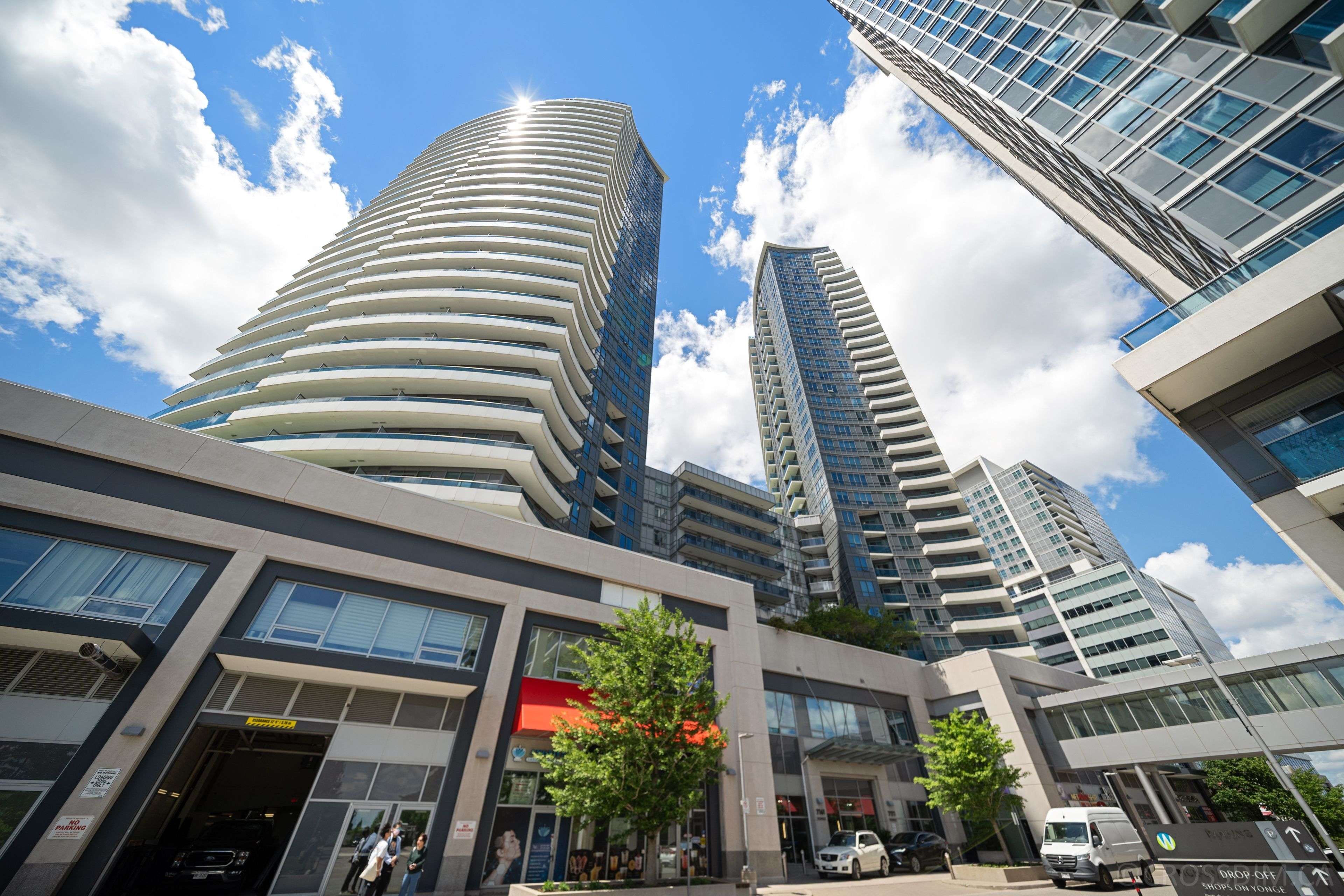 7161 Yonge ST #727, Markham, ON L3T 0C8