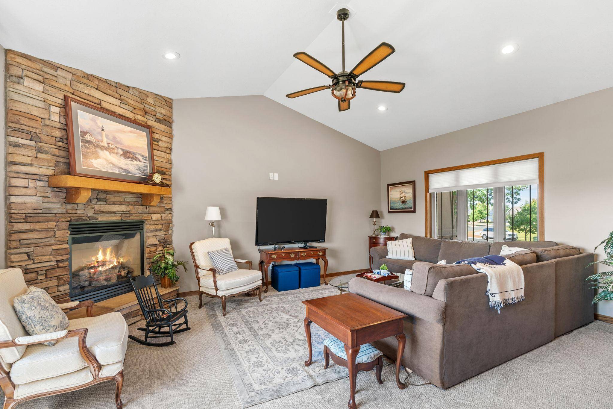 930 Aspen CIR, Watertown, MN 55388