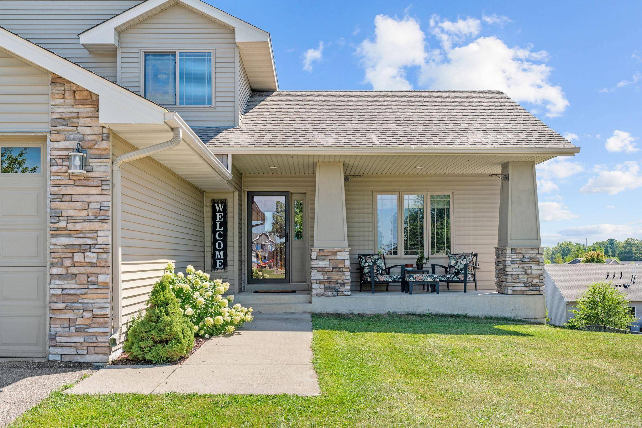 930 Aspen CIR, Watertown, MN 55388