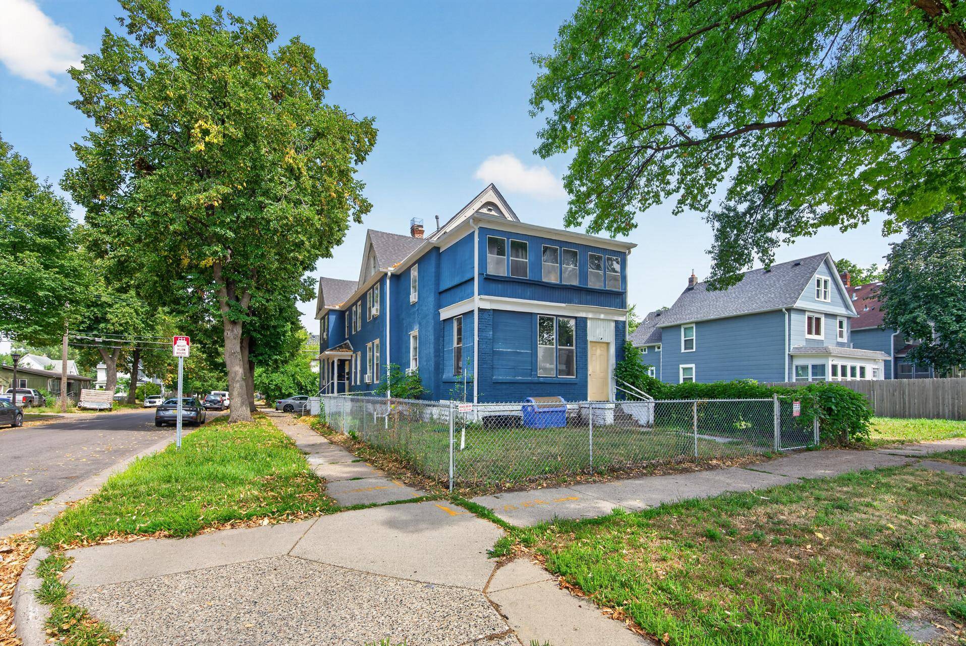 677 Sherburne AVE, Saint Paul, MN 55104