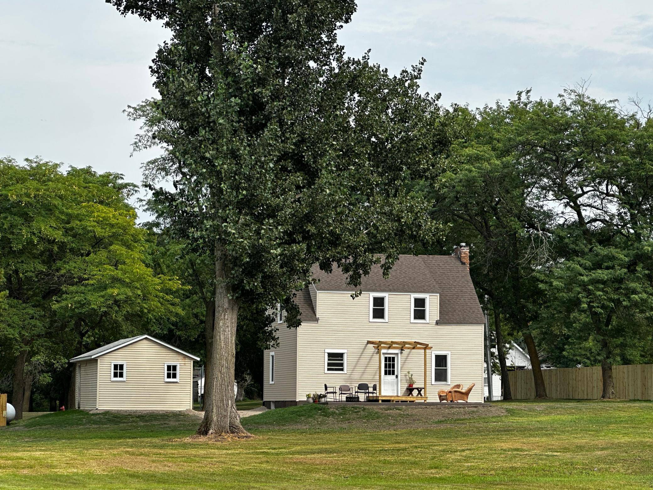 405 Main ST, Alberta, MN 56207