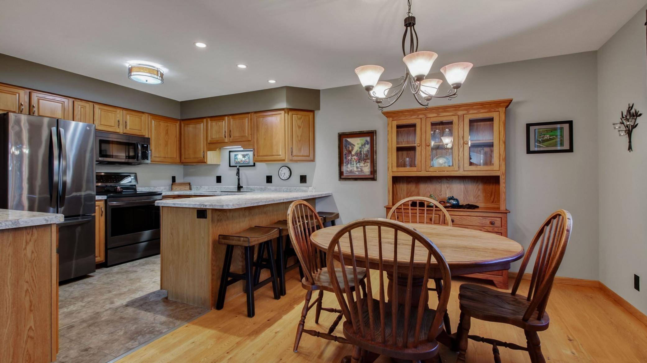 1107 Knollwood TRL, Altoona, WI 54720