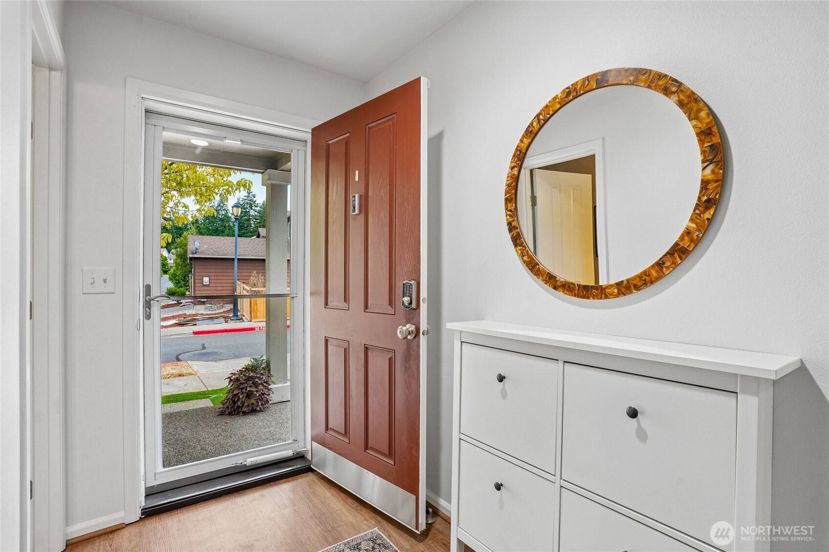 3672 London LOOP NE, Lacey, WA 98516