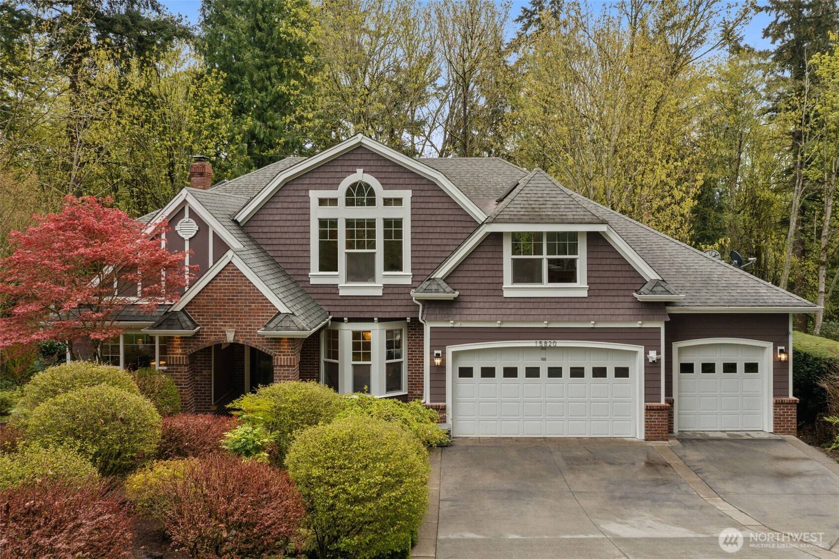 15820 104th AVE NE, Bothell, WA 98011