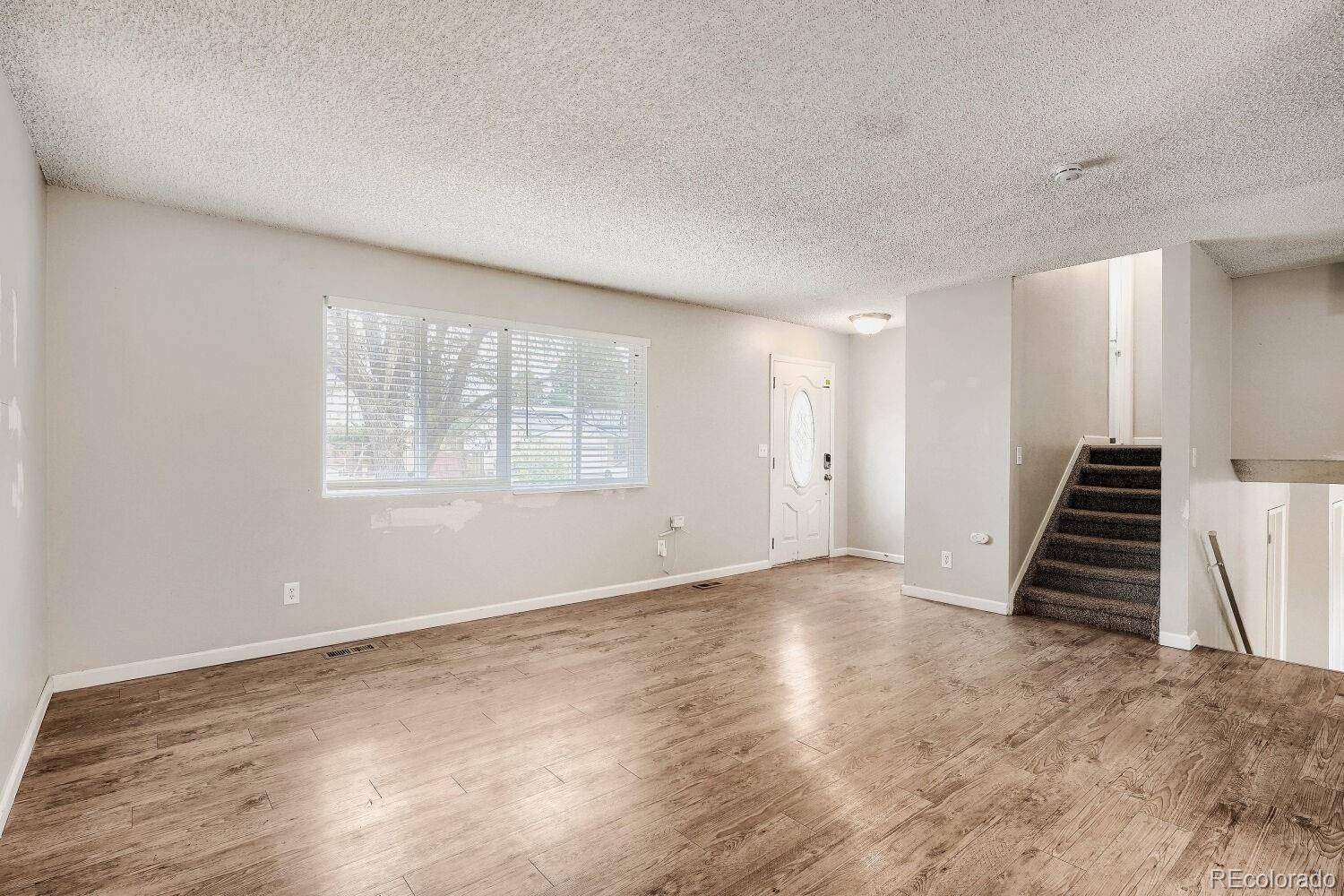 2061 S Richfield ST, Aurora, CO 80013