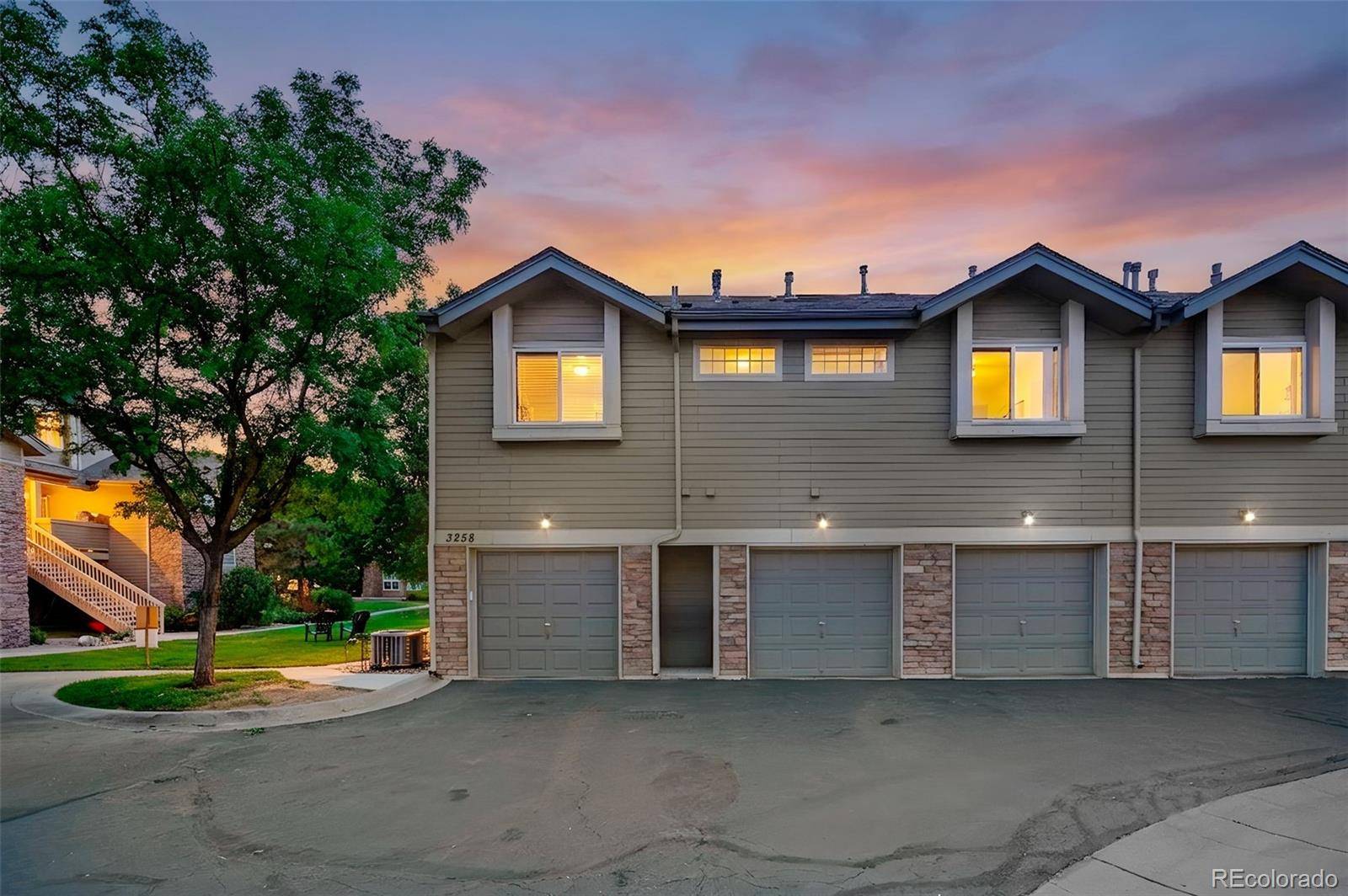 3258 S Waco CT #J, Aurora, CO 80013
