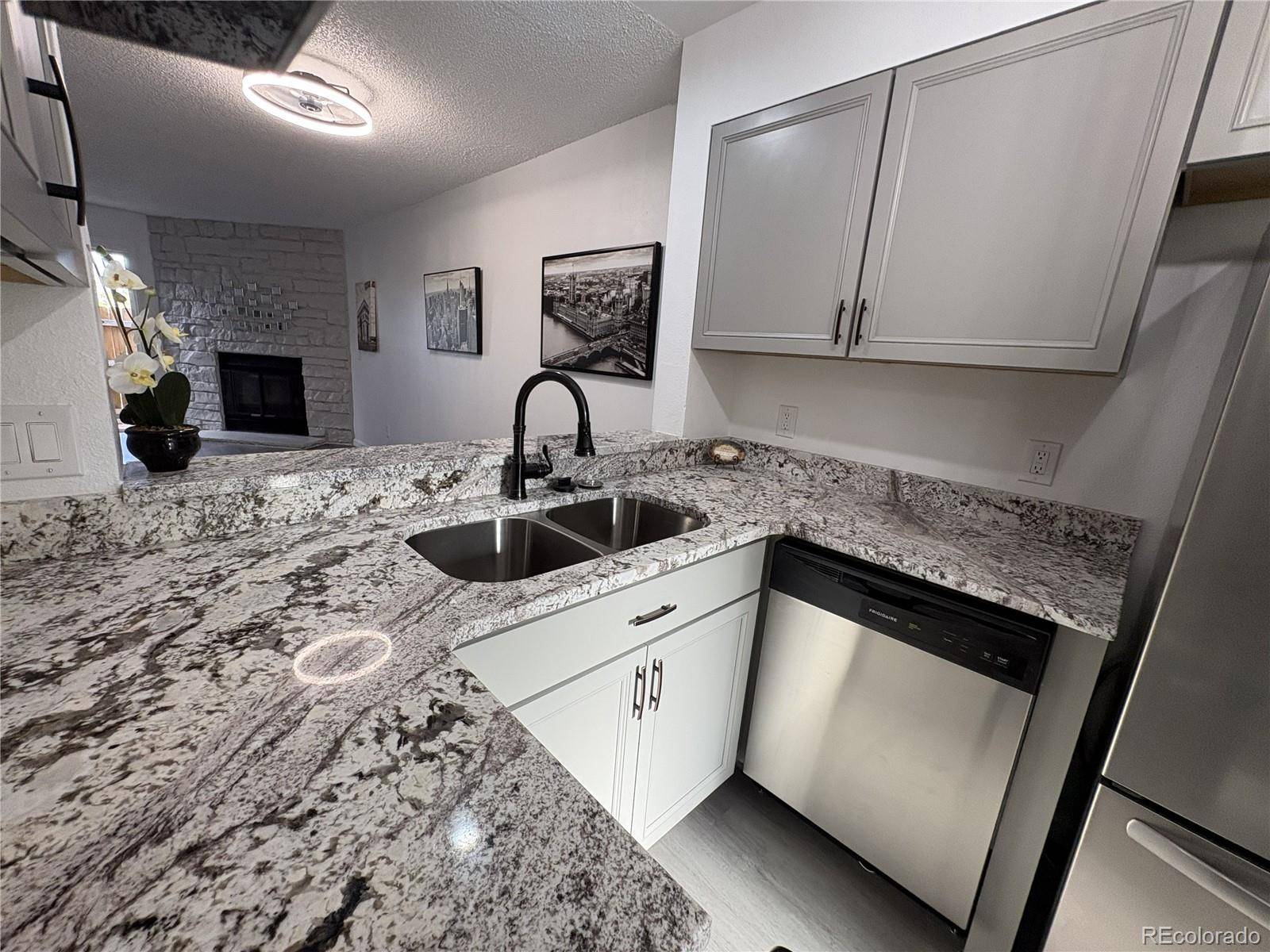 2280 S Jasper WAY #B, Aurora, CO 80013