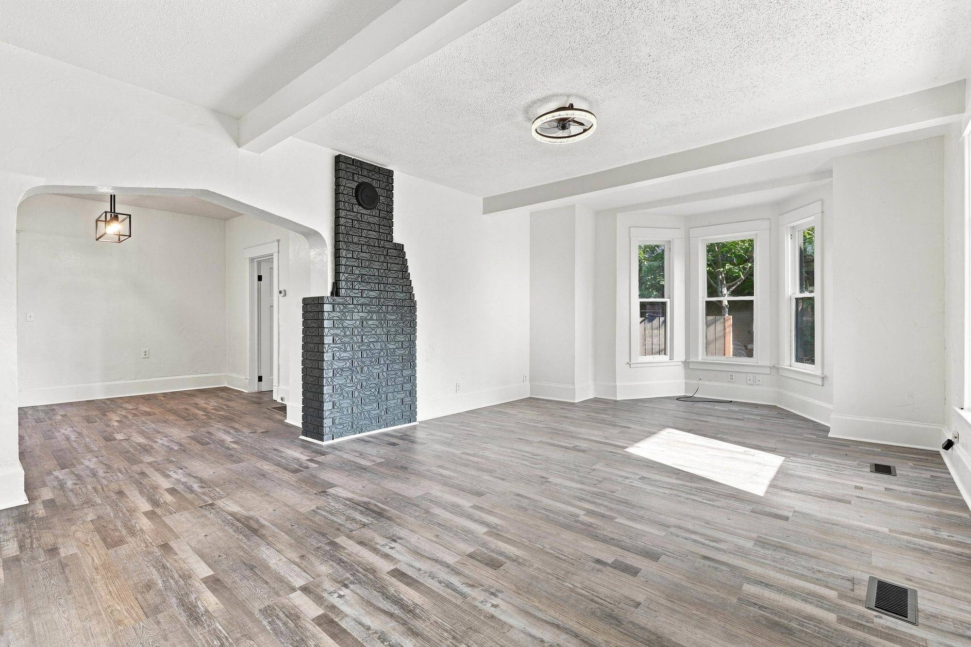 2427 N Standard St, Spokane, WA 99207-1647