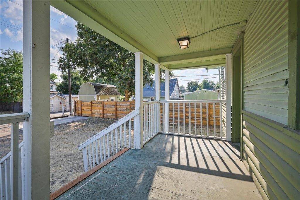 1421 W Indiana Ave, Spokane, WA 99205