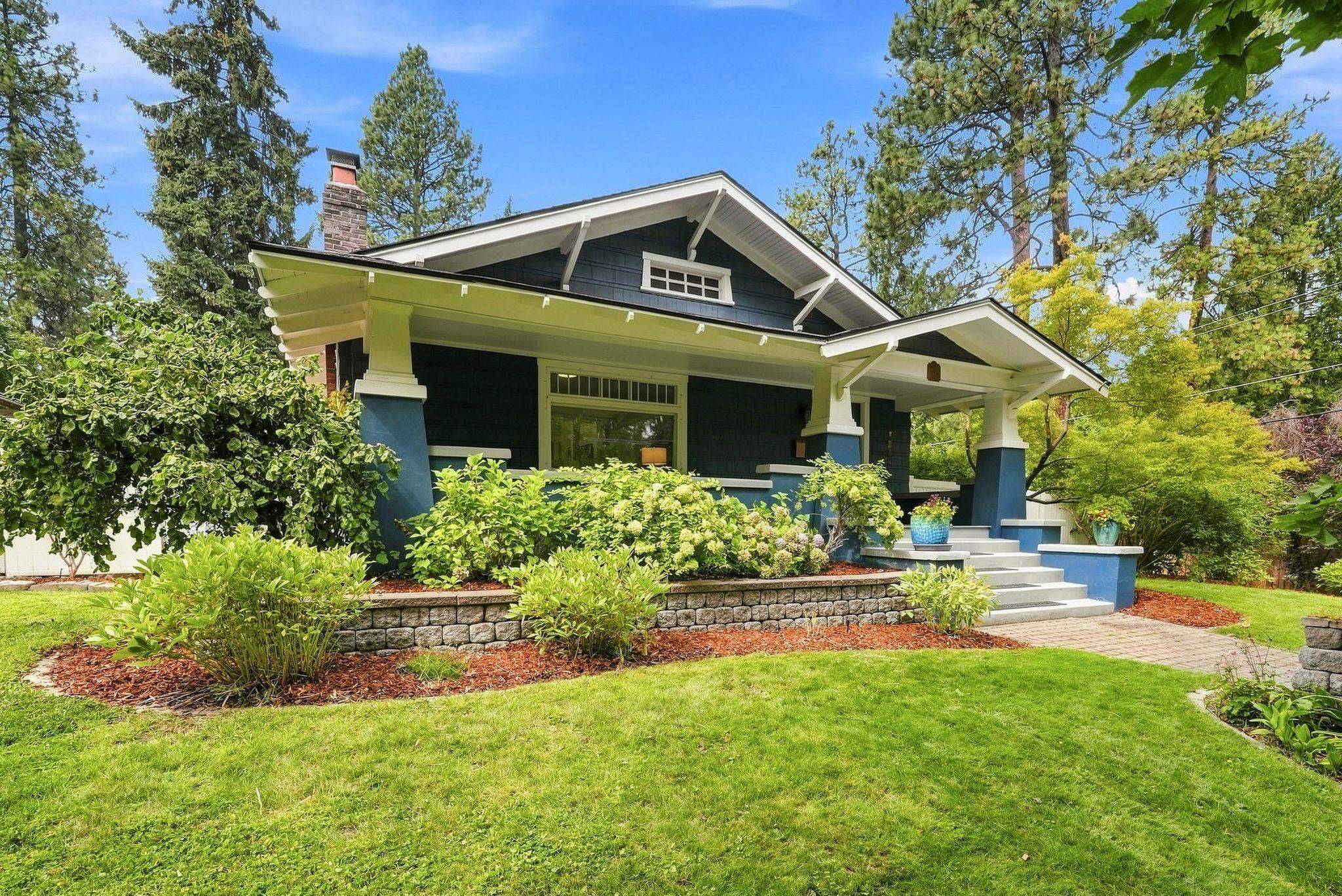 2020 S LINCOLN St, Spokane, WA 99203