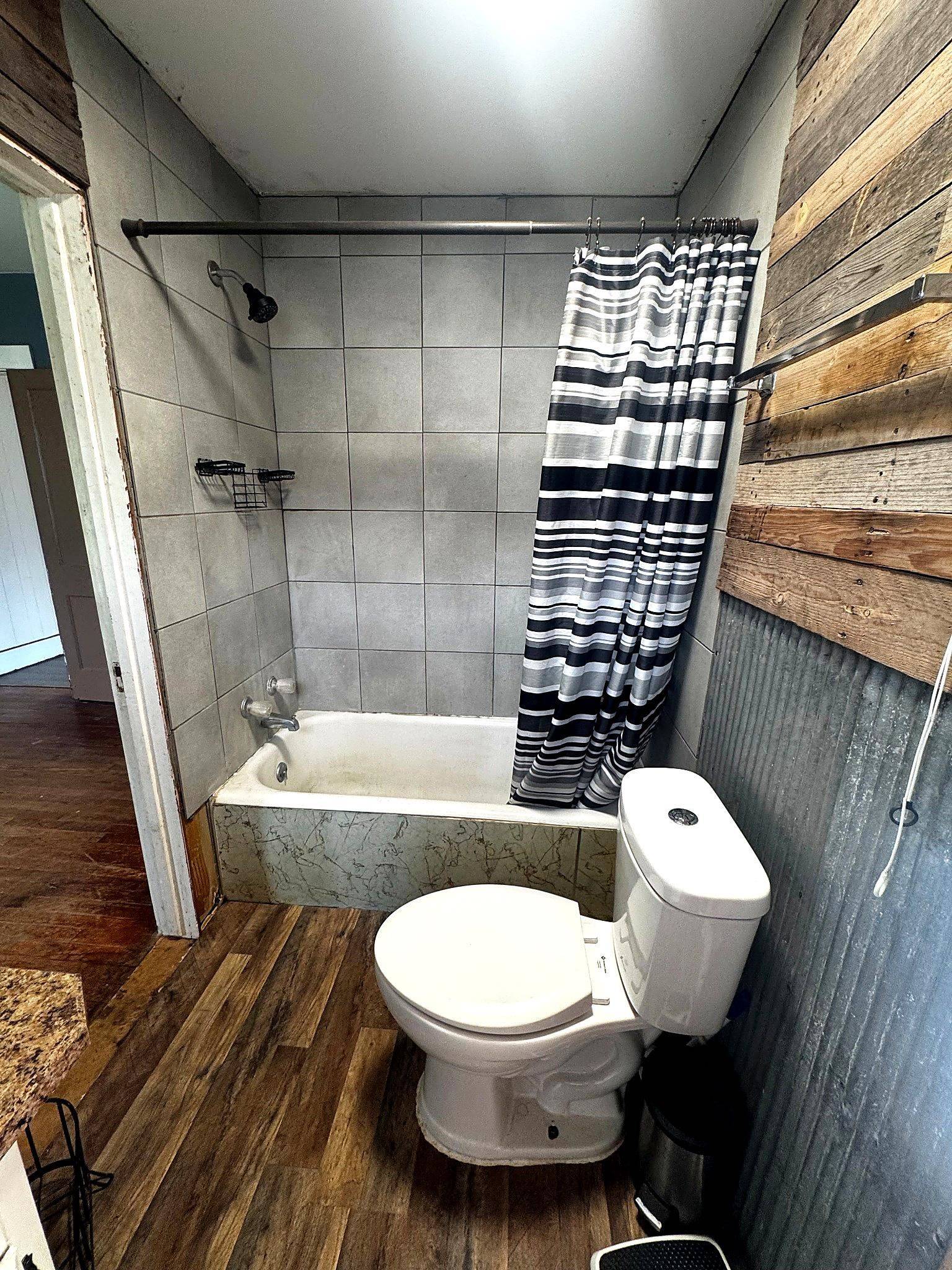 1808 S Fall Creek Rd, Caldwell, KS 67022