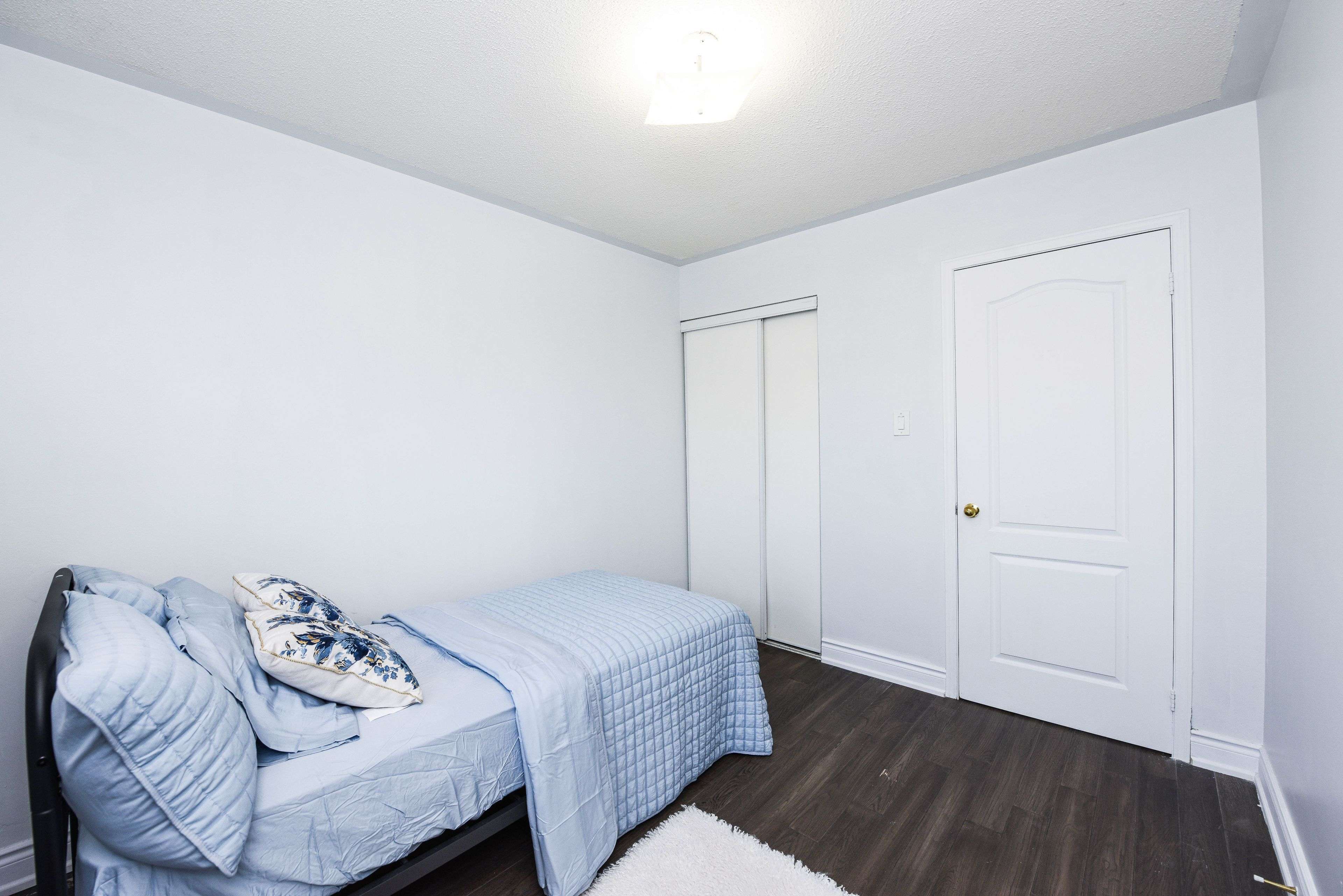 6037 Clover Ridge CRES, Mississauga, ON L5N 7B4