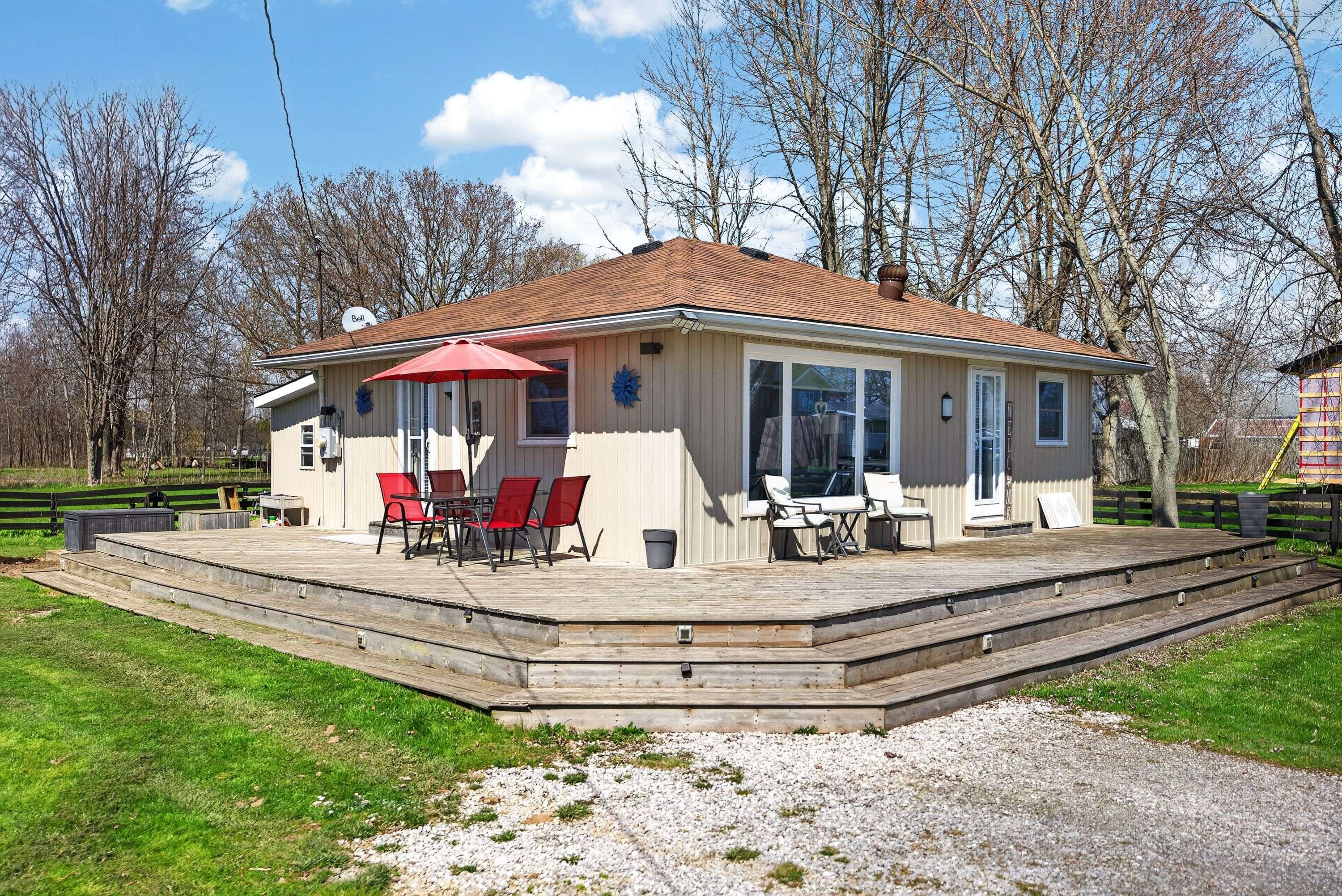 11 Walter DR, Haldimand, ON N0A 1L0