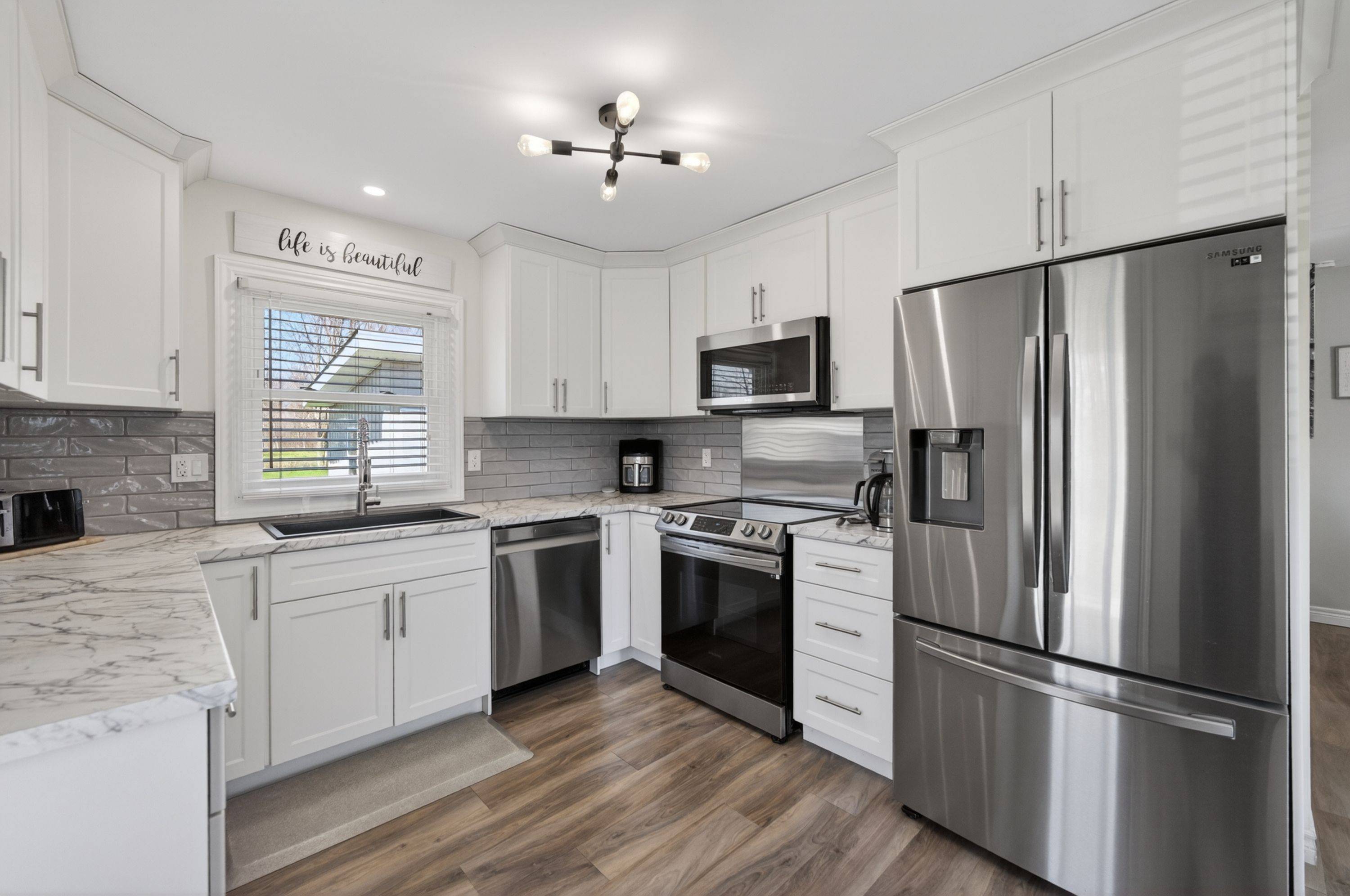 11 Walter DR, Haldimand, ON N0A 1L0