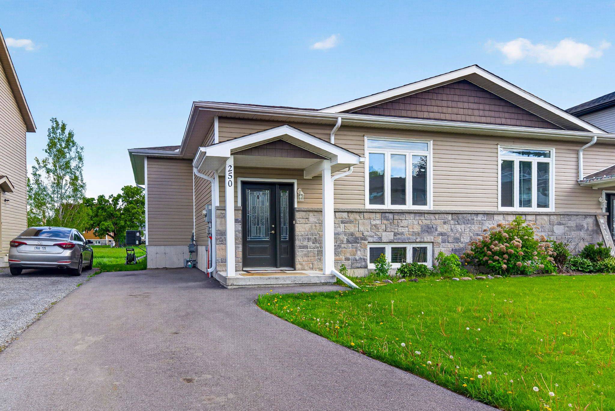 250 Lourdes AVE, Cornwall, ON K6H 0E8