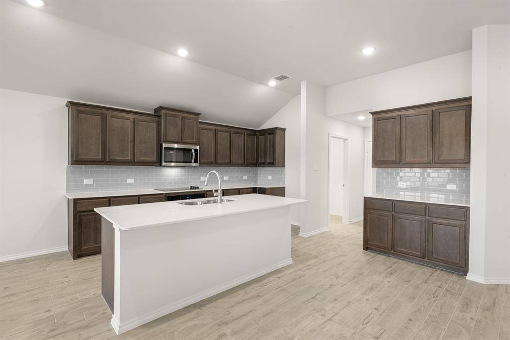 2637 River Bank Drive, Burleson, TX 76028