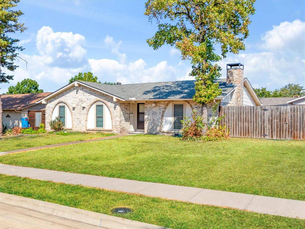 3215 Rockne Lane, Mesquite, TX 75150