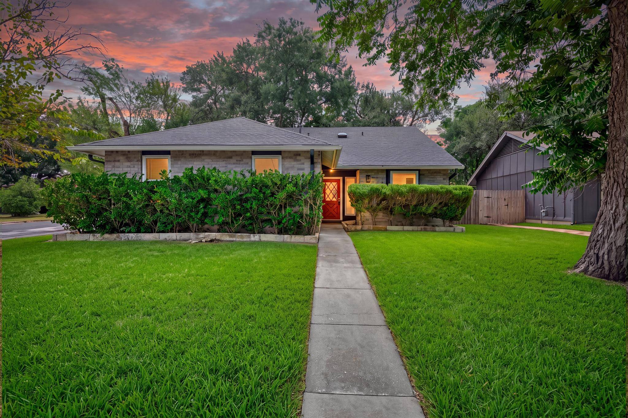 6605 Woodhue DR, Austin, TX 78745