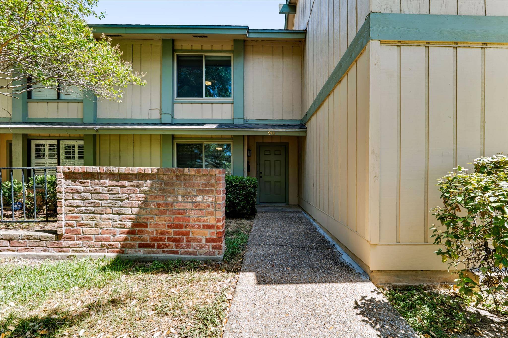 911 W Village LN, Austin, TX 78758