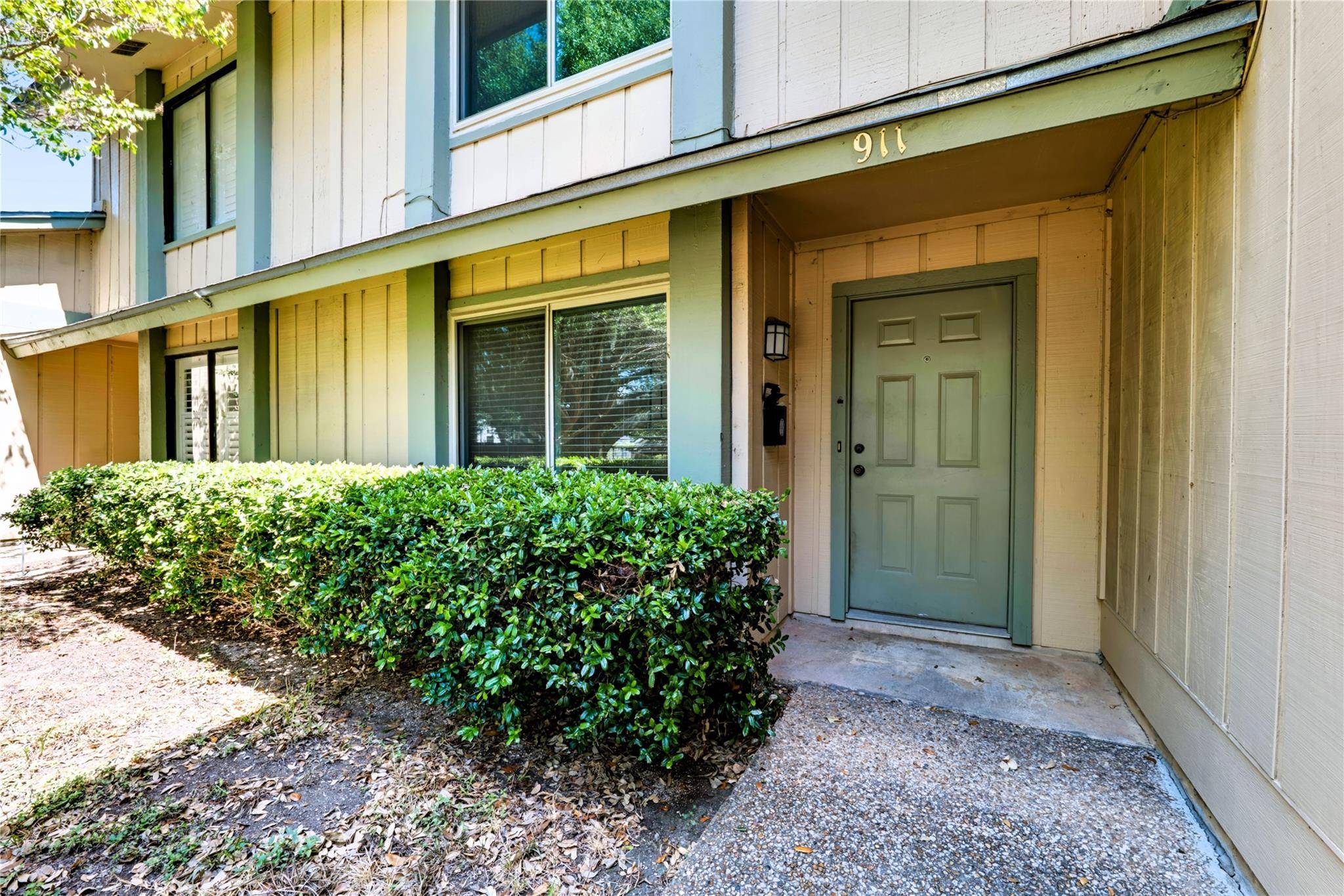 911 W Village LN, Austin, TX 78758