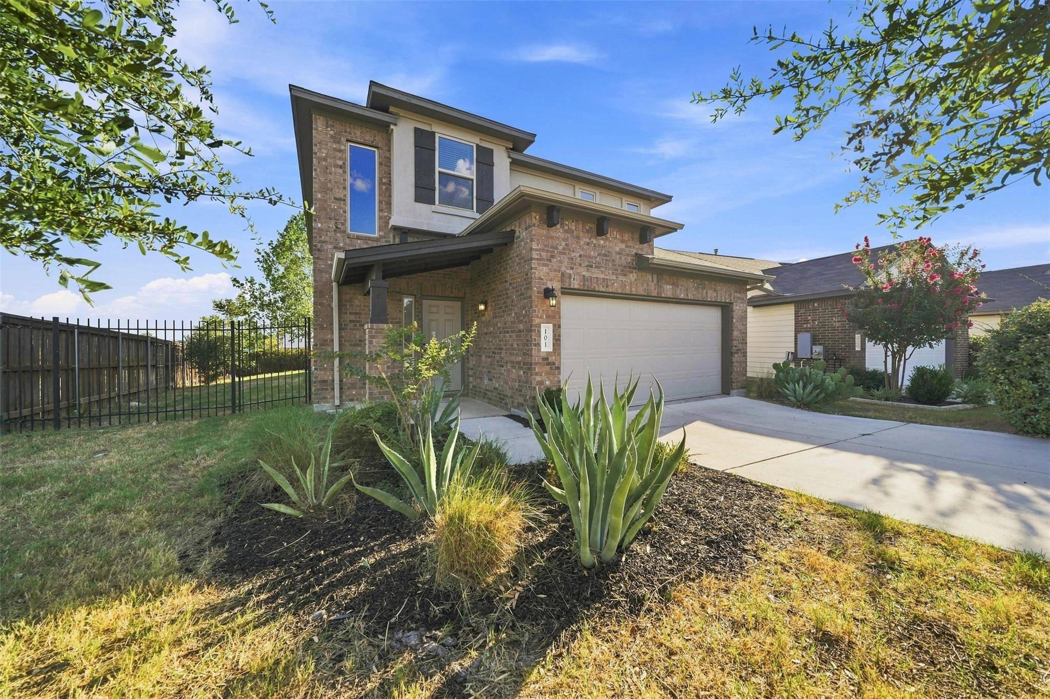 101 Lambert ST, Leander, TX 78641