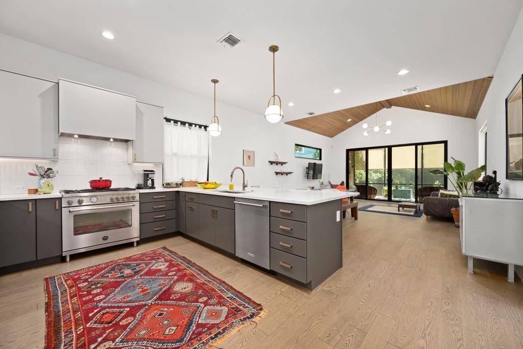 5513 Duval ST, Austin, TX 78751