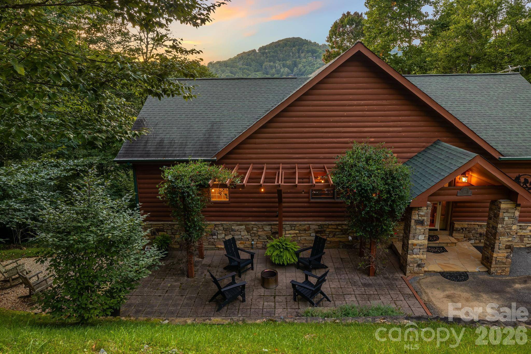 32 Zebulon LN, Mars Hill, NC 28754