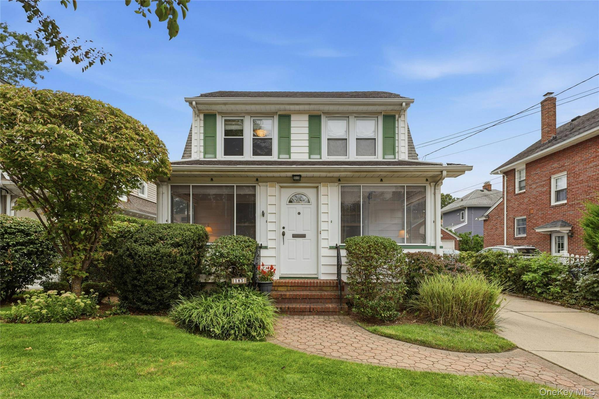 185 Crocus AVE, Floral Park, NY 11001