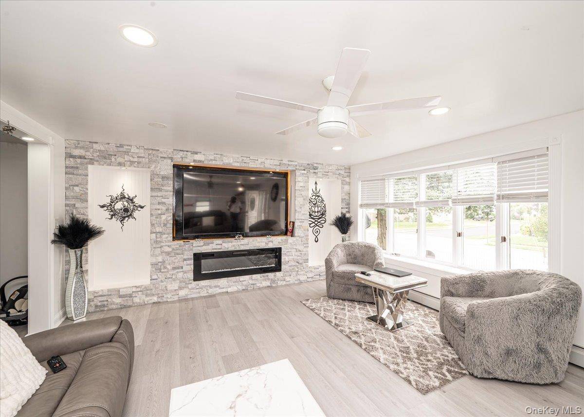 2696 W Alder RD, Bellmore, NY 11710