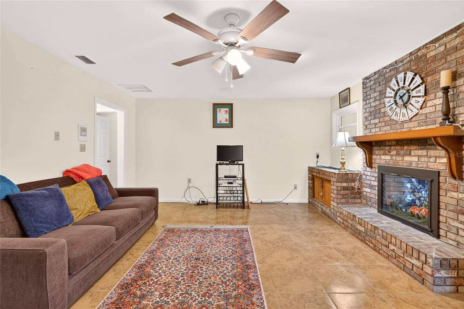 3949 NW 38TH PL, Gainesville, FL 32606