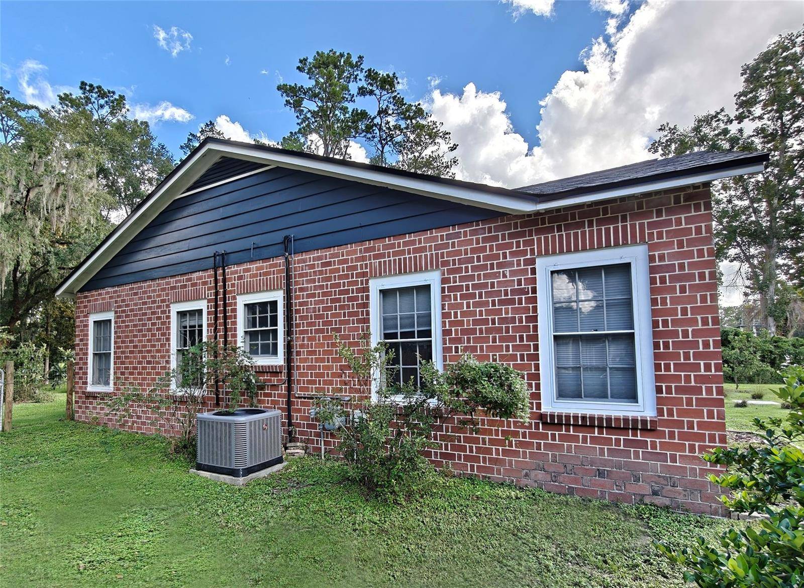 1326 NW 10TH AVE, Gainesville, FL 32605