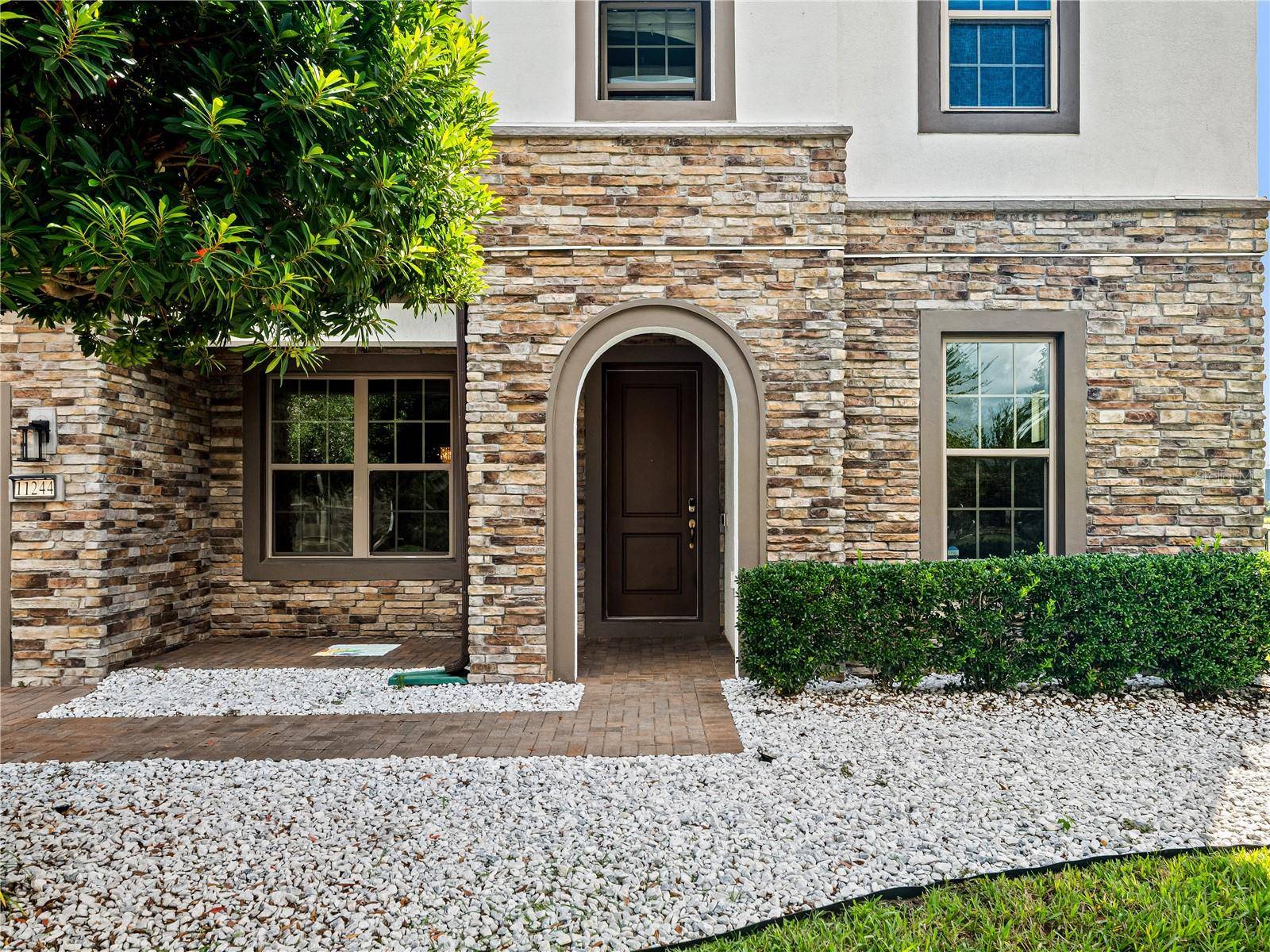 11244 LEMON LK, Orlando, FL 32836