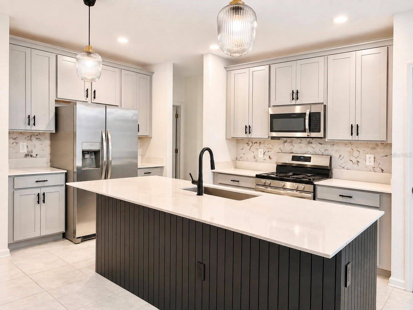 3049 ARMSTRONG AVE, Clermont, FL 34714