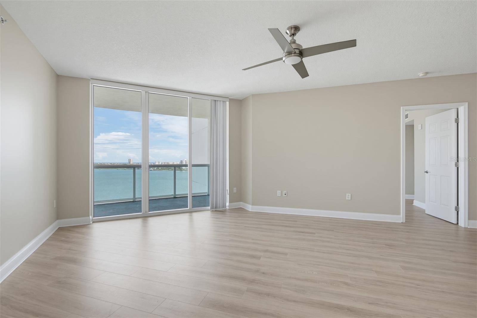 241 RIVERSIDE DR #1006, Holly Hill, FL 32117