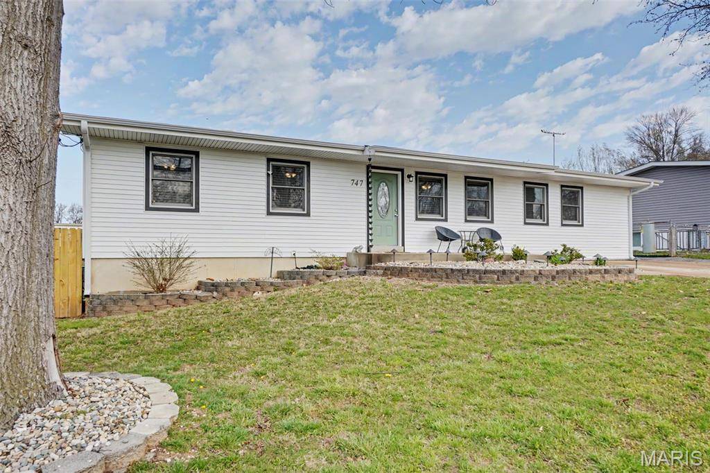 747 Esther DR, Arnold, MO 63010
