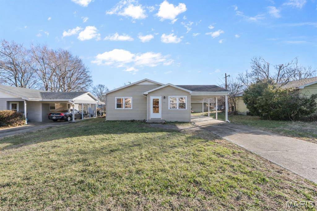 1927 College ST, Cape Girardeau, MO 63703