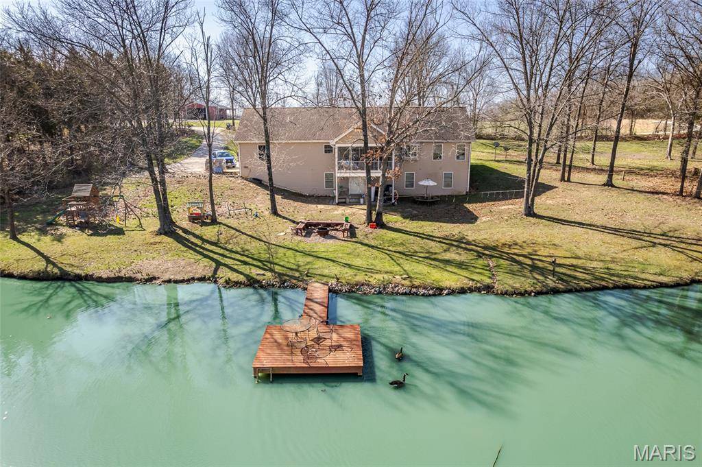 521 Charles Henry LN, Beaufort, MO 63013