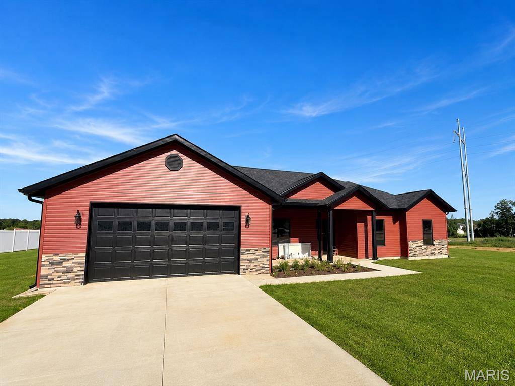 318 Kearbey DR, Poplar Bluff, MO 63901