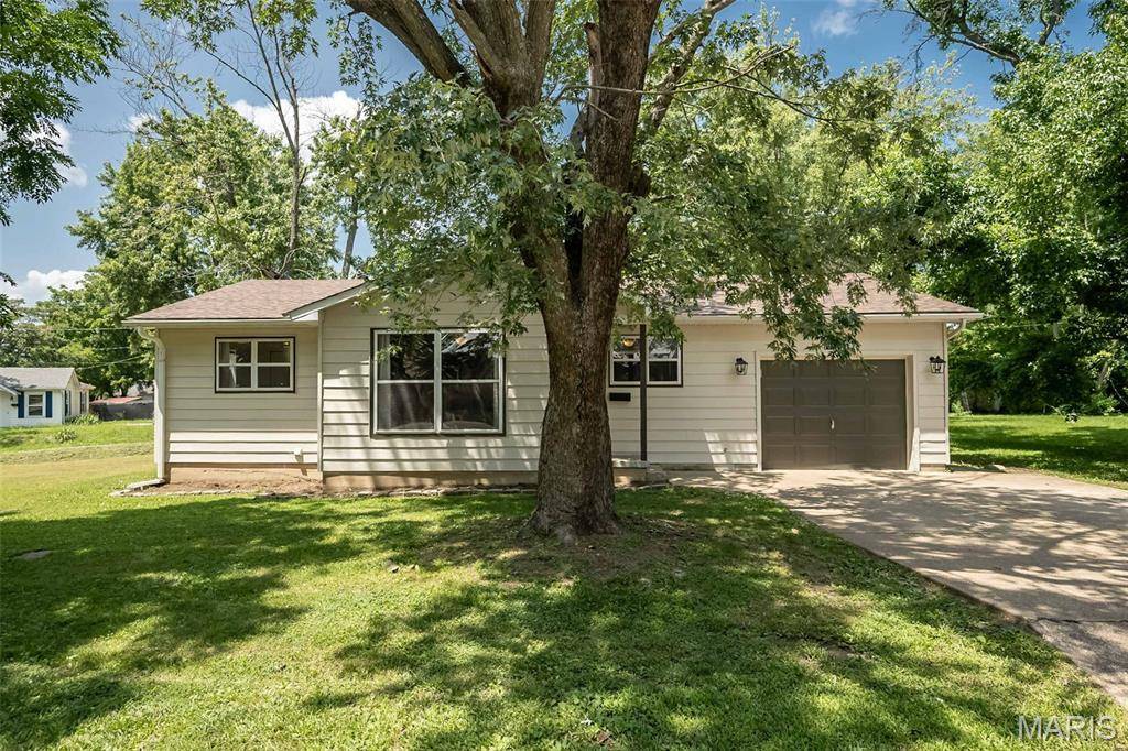 701 E Pear AVE, Owensville, MO 65066