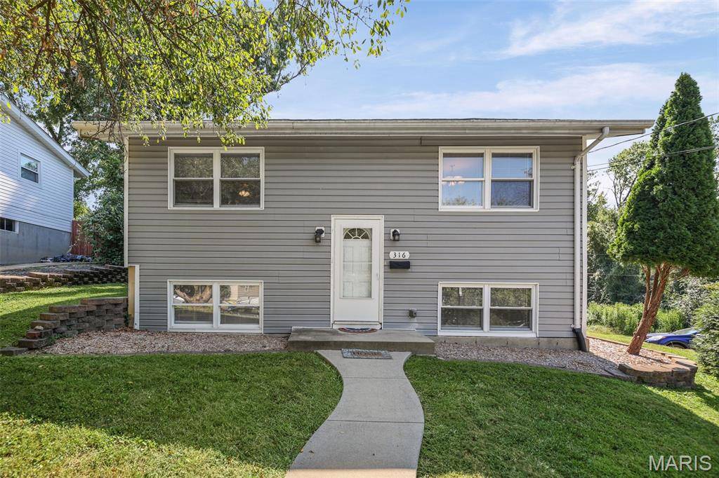 316 Locust ST, Edwardsville, IL 62025