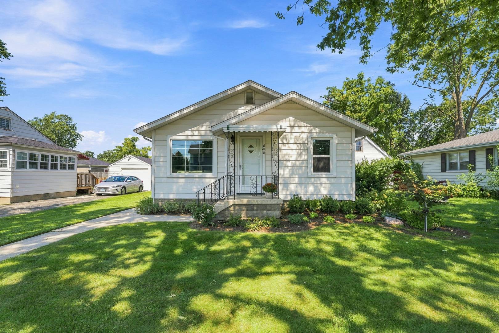 626 E Division ST, Lockport, IL 60441