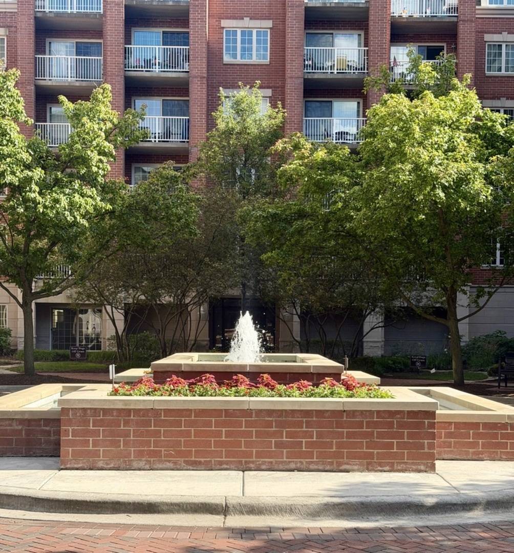 4811 N Olcott AVE #314, Harwood Heights, IL 60706