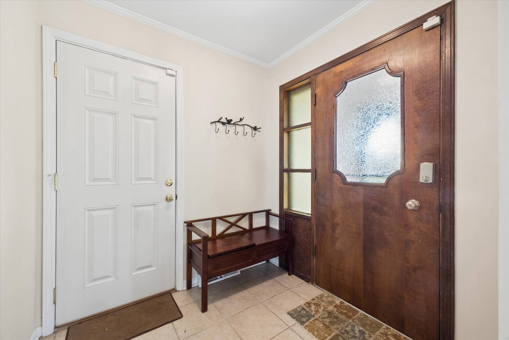 3300 Ailsworth CT, Darien, IL 60561