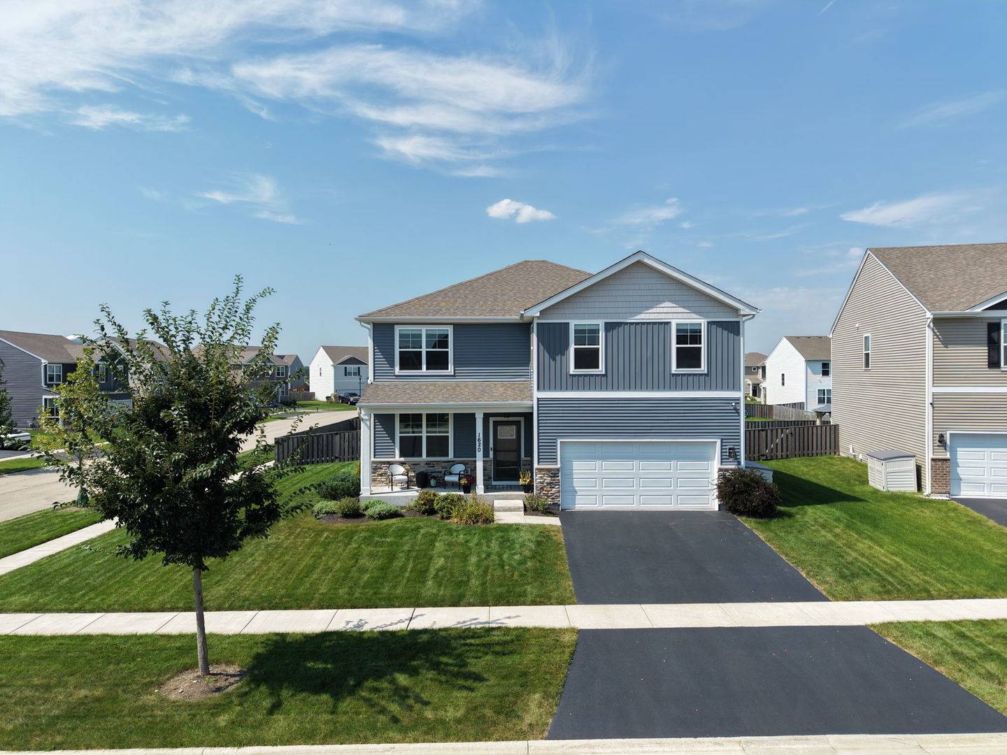 1620 Emma CT, Pingree Grove, IL 60140